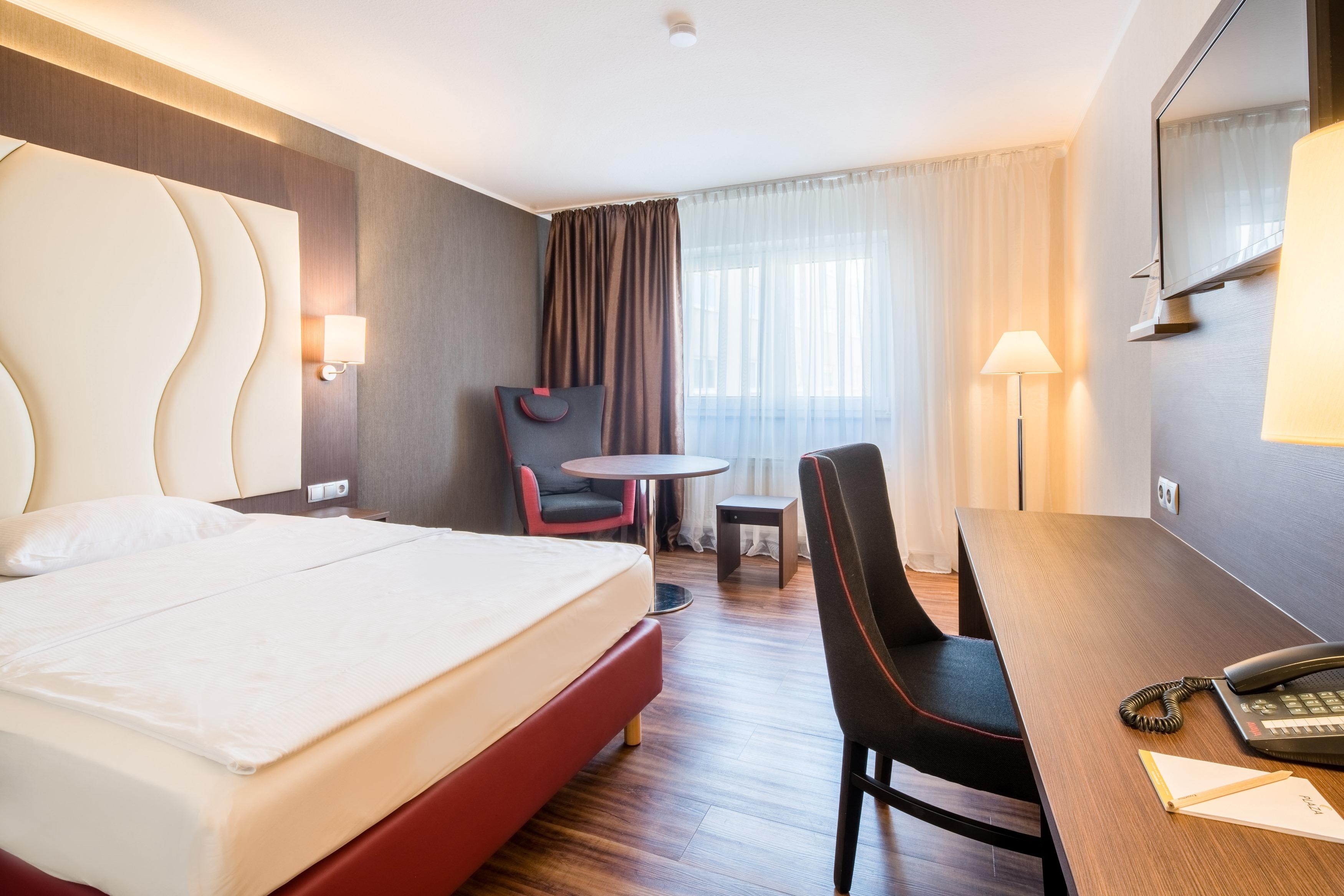 Airways Hotels Frankfurt Airport West Раунгайм Екстер'єр фото